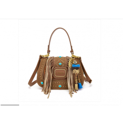 LA CARRIE BORSA A MANO...